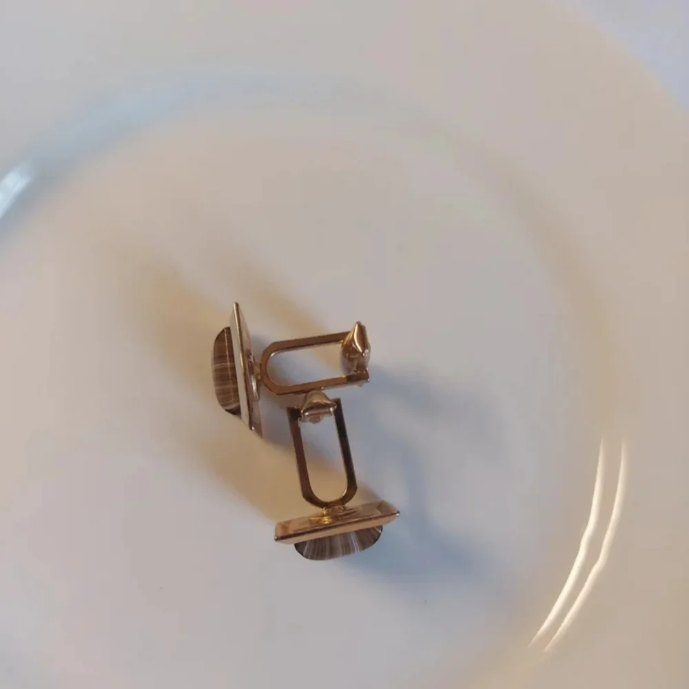1945 PAT PEND SWANK TIGERS EYE GOLDTONE CUFFLINKS - 4TH GEN OWNED LIKE NEW!
